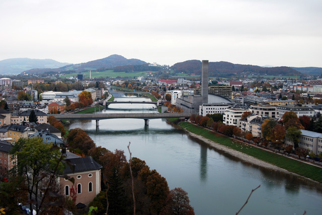 Зальцбург вид на реку Зальцах